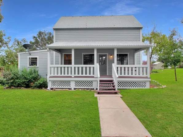 211 Sunday Cir, Fredericksburg, TX 78624