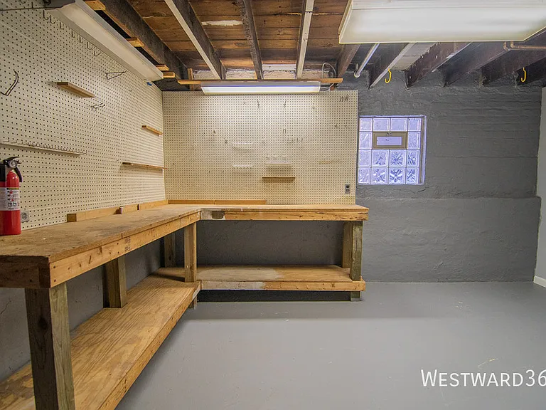 4246 N Menard Ave — Photo 21
