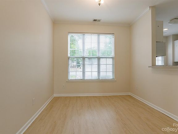 5th image of 720 Cherryfield Pl