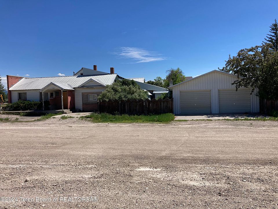 2nd image of 6208 S Main St