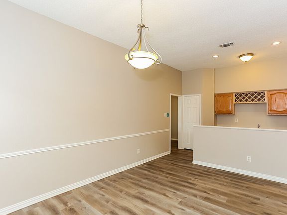 5th image of 4408 Racebrook Ct