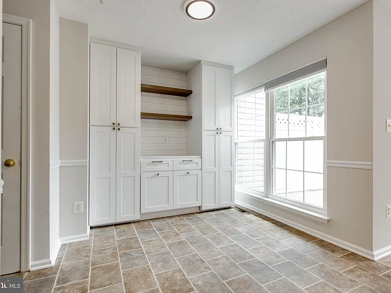 8125 Gray Stone Ln — Photo 11