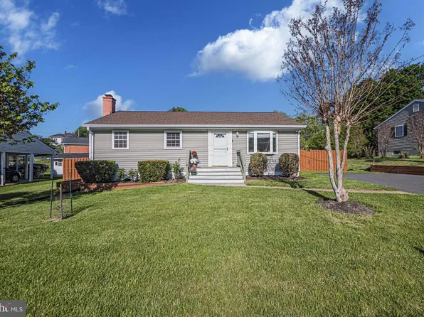 131 S 26th St, Purcellville, VA 20132