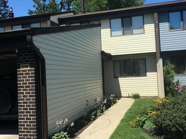 1052 Flanders Ct, East Amherst, NY 14051