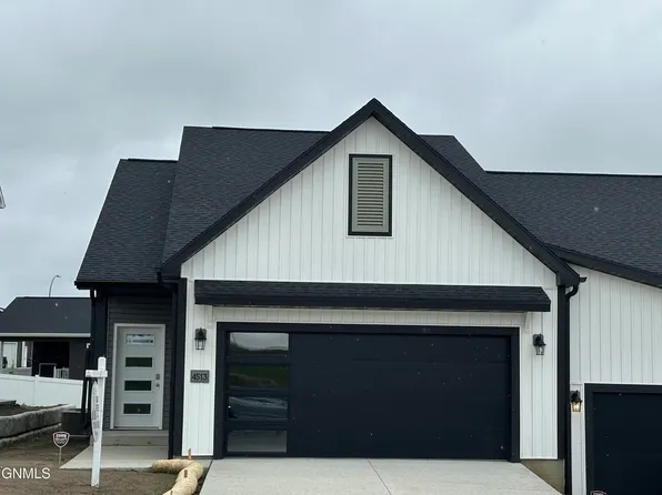 4513 47th St NW, Mandan, ND 58554