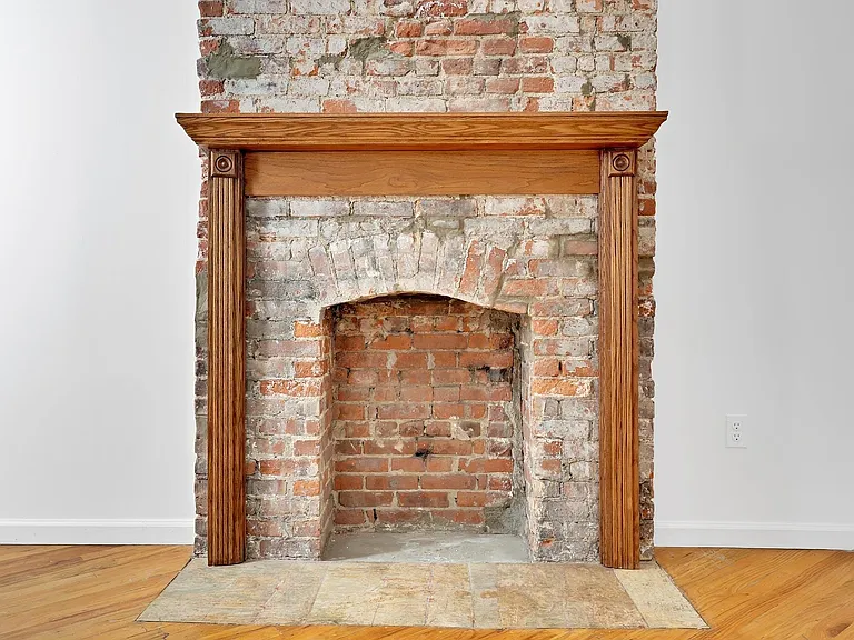 316 Hudson St #4B — Photo 13