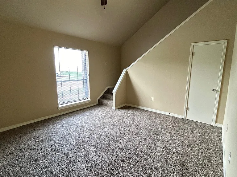 1466 Lake Calais Ct #B — Photo 5
