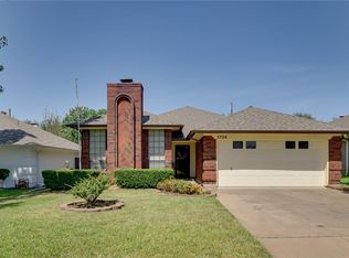 5724 Sterling Green Trl, Arlington, TX 76017