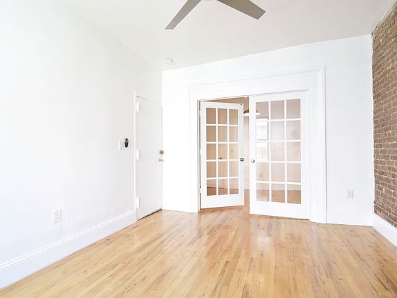2nd image of 196 Underhill Ave #3
