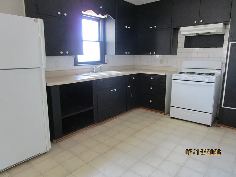 705 S Cornell Ave — Photo 3