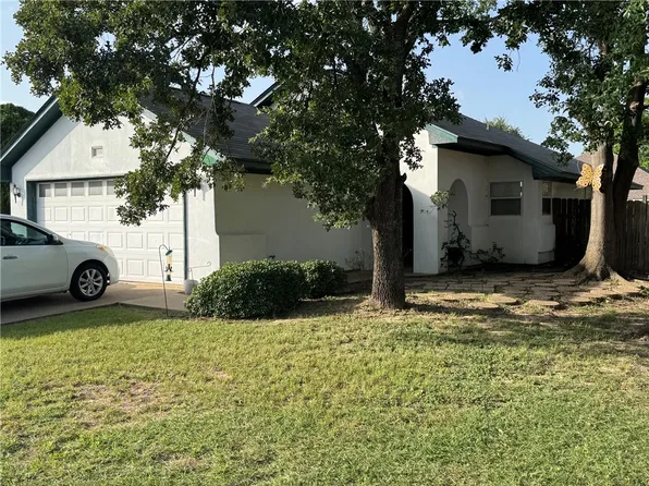 3700 Marielene Cir, College Station, TX 77845