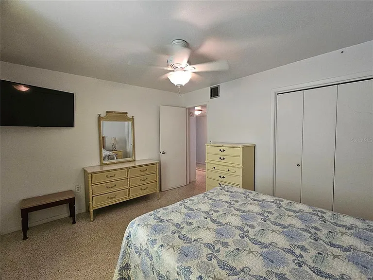 1703 Amhurst Cir — Photo 30
