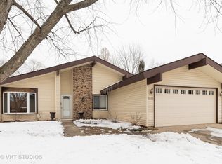 5833 Concord Ct, Hanover Park, IL 60133