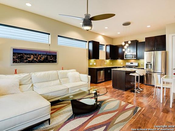 5th image of 254 E Cevallos St