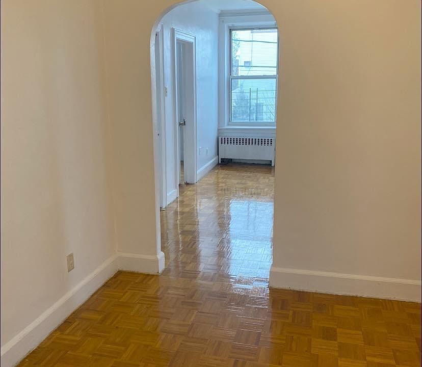 1st image of 7121 11th Ave