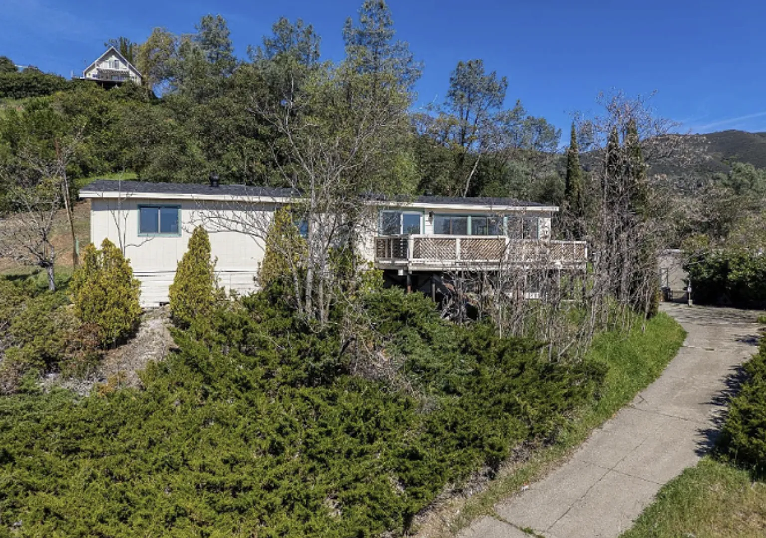 Beautiful 3BD/2BA Home with Lake & Mt. Konocti Views — Photo 1