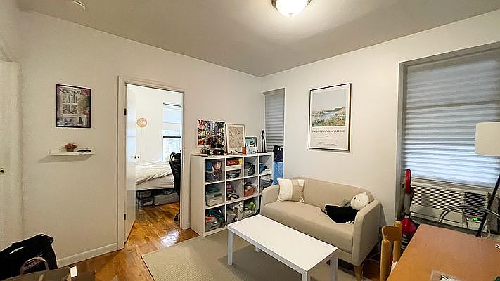 1st image of 211 W 21st St #3R