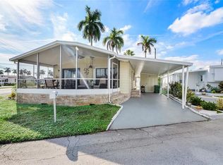 8600 SW 16th Pl, Davie, FL 33324