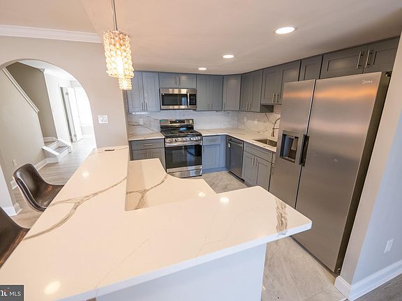 5th image of 4411 Ernie Davis Cir