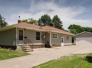703 8th Ave, Belle Plaine, IA 52208