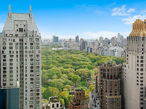 4th image of 150 W 56th St APT 3502