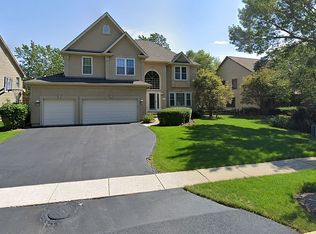 1205 Vineyard Dr, Gurnee, IL 60031