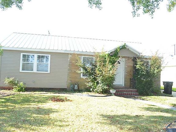 2nd image of 14 Gibbs Dr