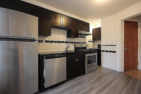 70 Zabriskie St #3 — Photo 2