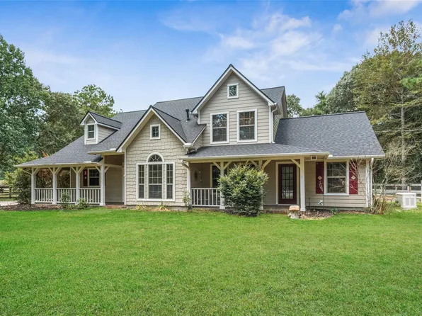 7863 Rodeo Dr, Waller, TX 77484