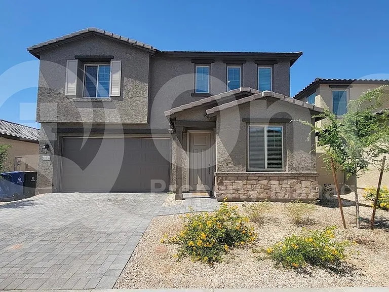 10838 W Marguerite Ave — Photo 1