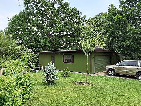 4th image of 6 Jefferson Ct