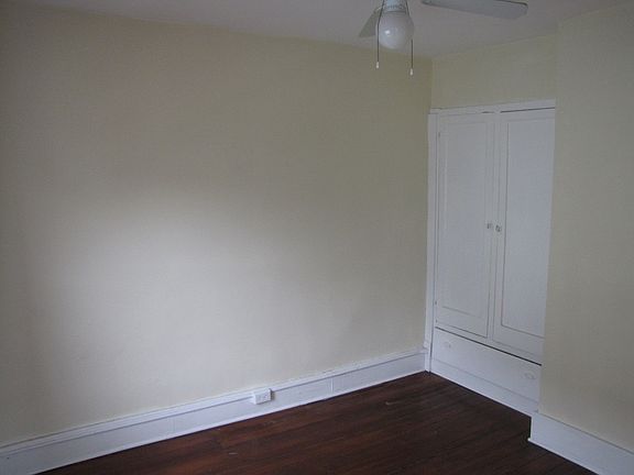 2nd image of 119 Virgil Ave #2