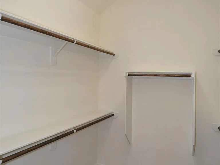 23839 Villa Lisa Dr — Photo 20