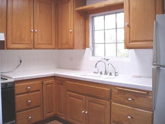 2nd image of 7846 Hemingway Ave