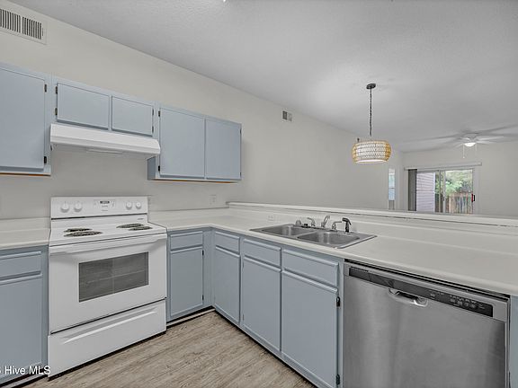 2nd image of 733 Bragg Drive Apt A