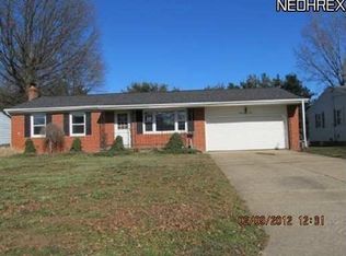 789 Green Forest Dr, Amherst, OH
