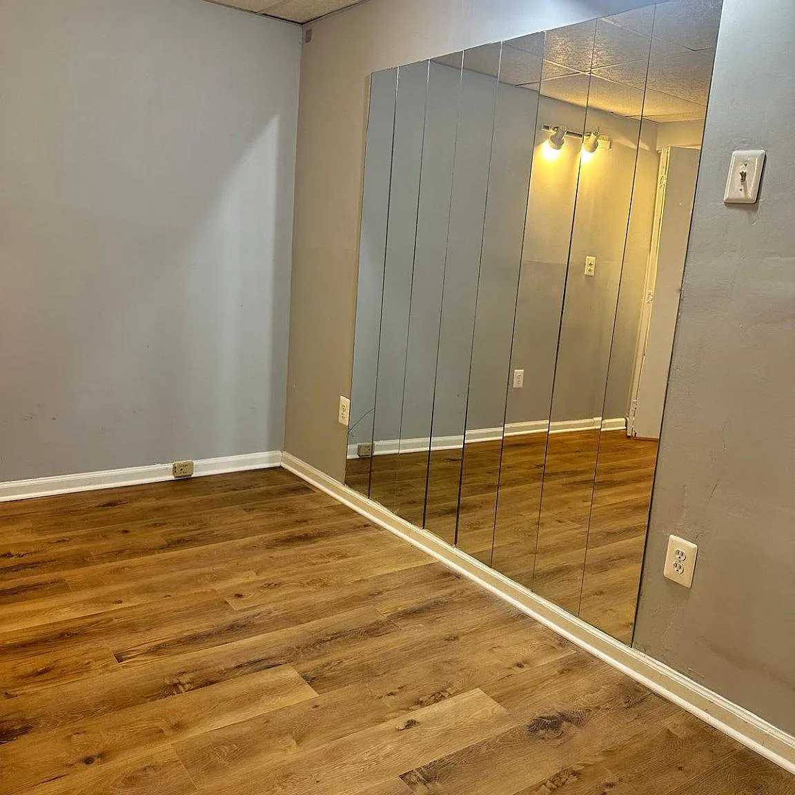 3 bed, 3.5 bath, 2088 sqft, $3,000 — Photo 4