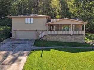 2904 Propst Dr, Aliquippa, PA 15001