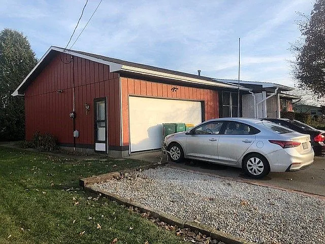 2041 Normandy Dr photo 1