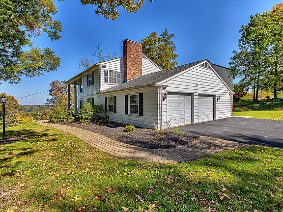 3rd image of 3222 Ridgeway Rd