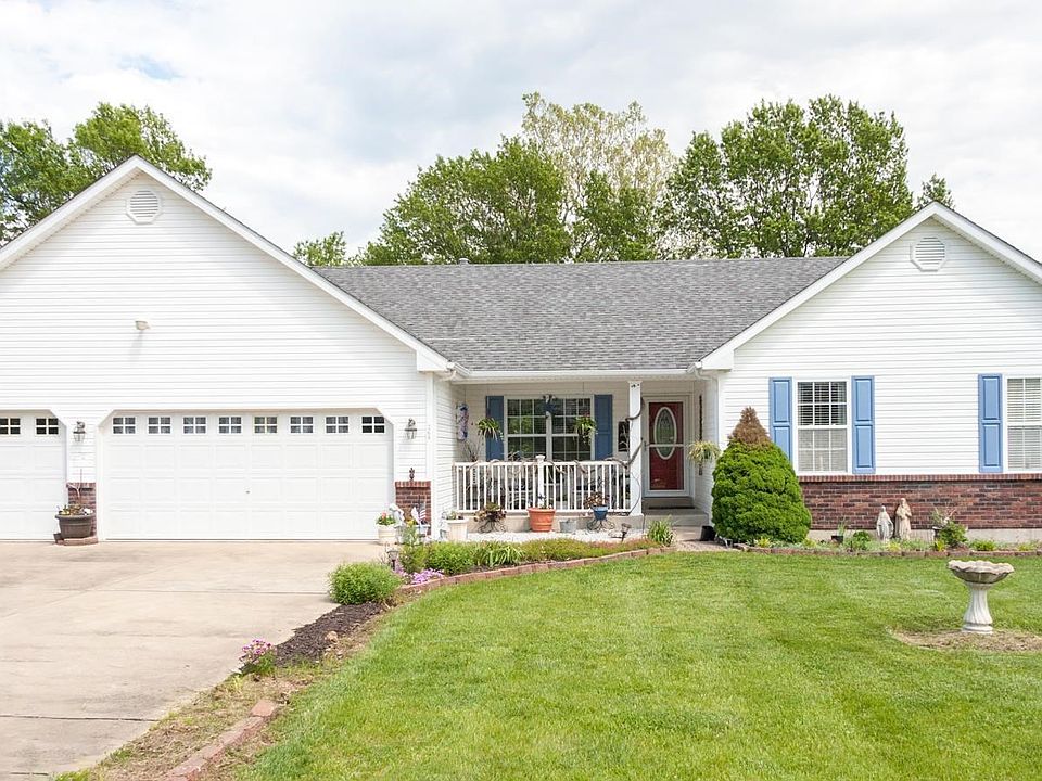 1st image of 264 Bennington Dr