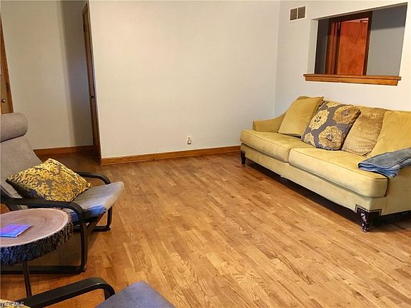 5th image of 4776 Ogden Dr