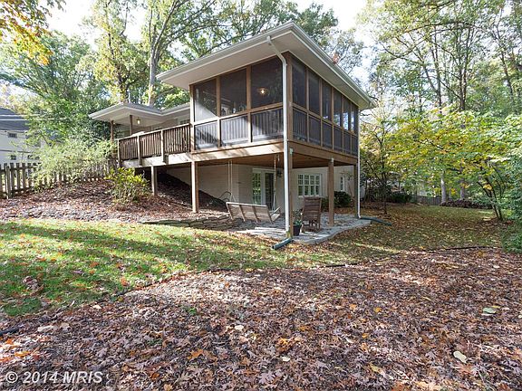 2nd image of 1528 Woodacre Dr