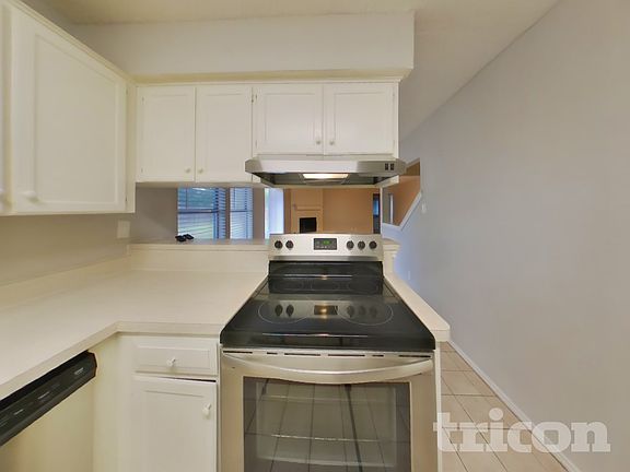 5th image of 6705 Lampe Ct