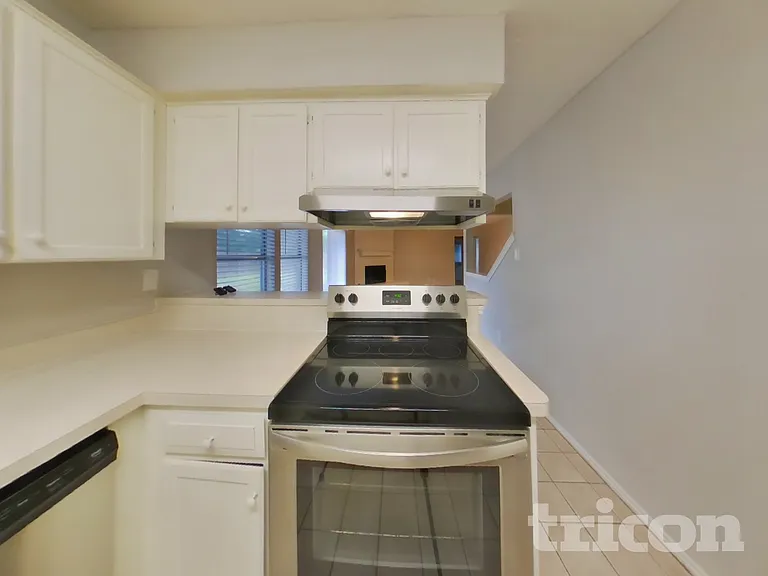 6705 Lampe Ct — Photo 5