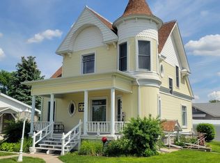815 2nd St, Gibbon, NE 68840