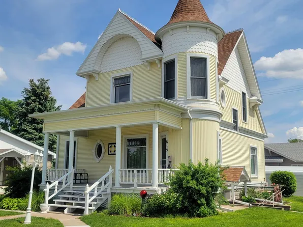 815 2nd St, Gibbon, NE 68840