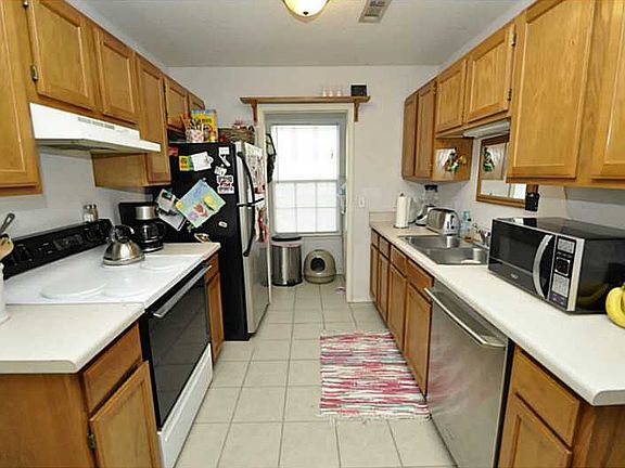 5th image of 3188 W Woodridge Dr