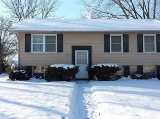 6613 Inwood Ln NE, Cedar Rapids, IA 52402