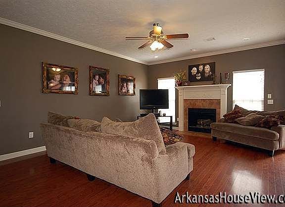 3rd image of 2525 Apple Blossom Ln